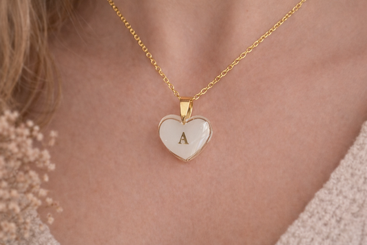 Colgante Corazón de Pelo Personalizado – Recuerdo Emocional Único