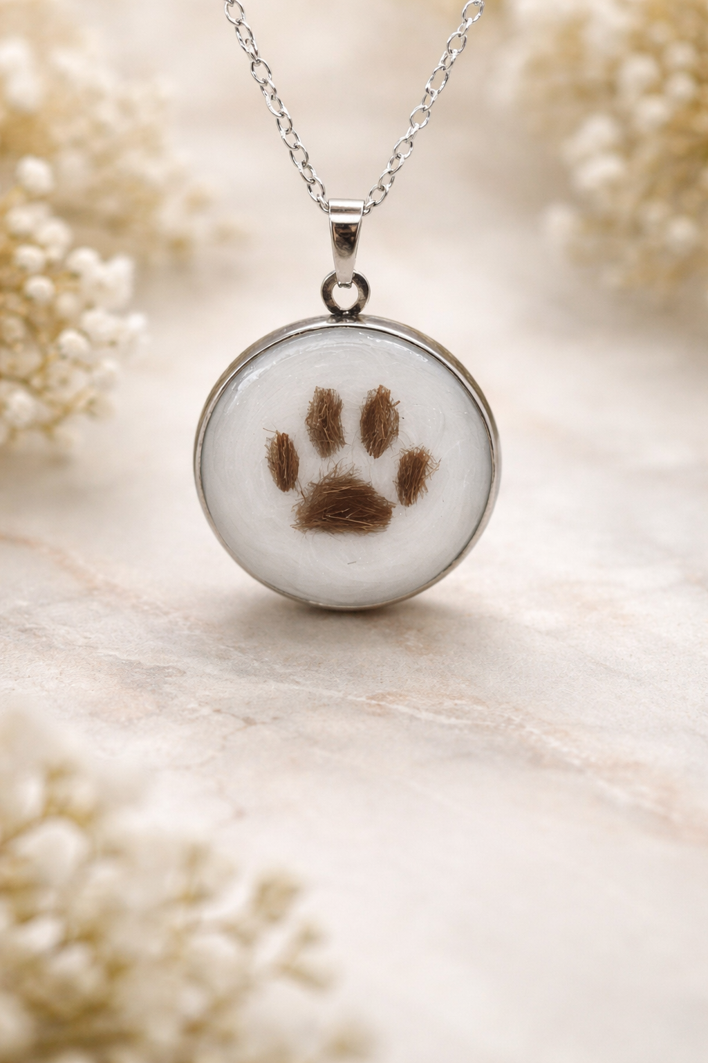 Colgante huella de mascota con cenizas o pelito personalizado