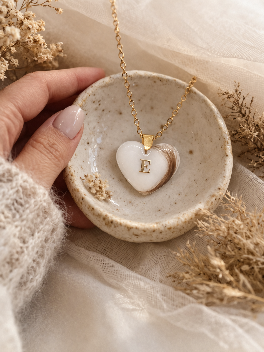Colgante corazón personalizado con leche materna y mechón de pelo