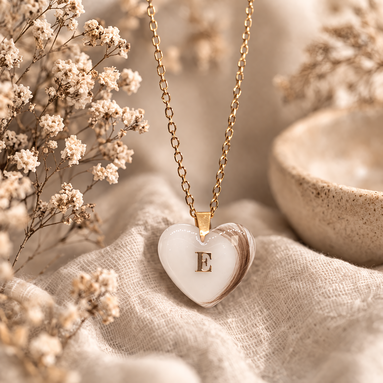 Colgante corazón personalizado con leche materna y mechón de pelo